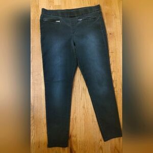 Bandolino Thea Pull On Skinny Women's size 16 Black Wash Denim Jeans